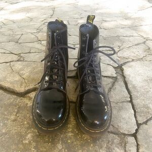 Dr. Martens 1460W Black Patent Leather Lace-Up Boots Women's 8